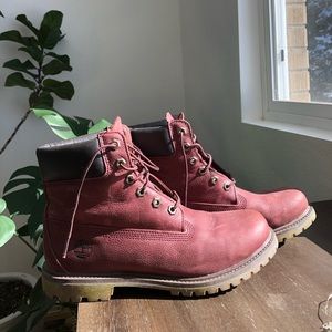 Maroon women’s timberland boots